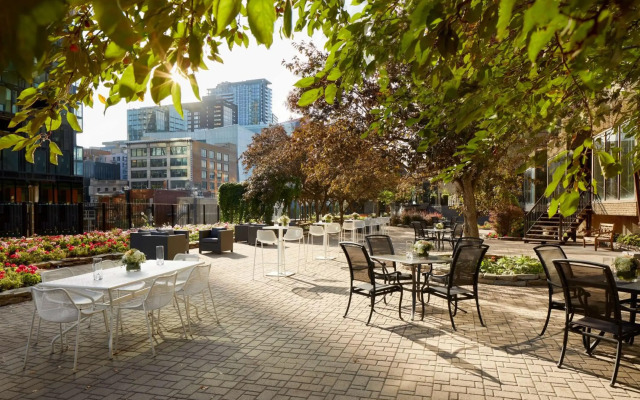 DoubleTree by Hilton Montreal
