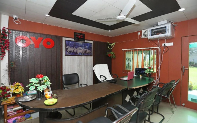 Hotel Oasis By OYO Rooms