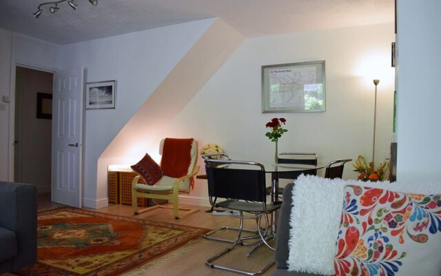 2 Bedroom Home in Angel