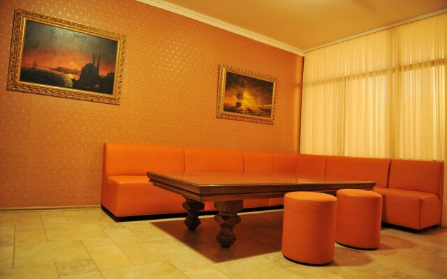 Diplomat Club Hotel