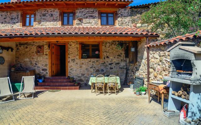 Rural house in the mountain of Leon