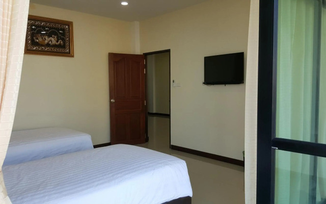 Charoensuk Grand Hotel