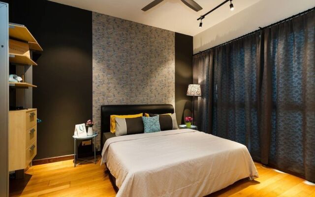 Cozy & Modern Guesthouse @ Regalia Residence
