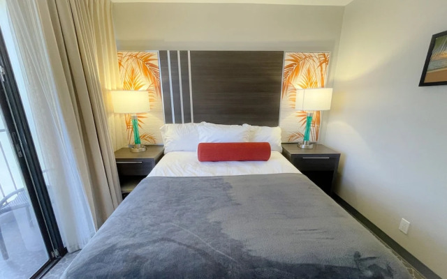 Aqua Palms 306 Condo by RedAwning
