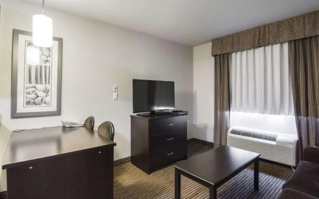 Quality Inn & Suites Thompson
