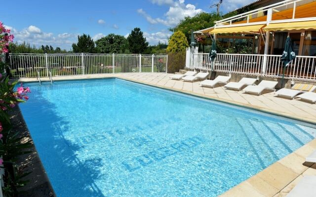 Hostellerie Du Luberon