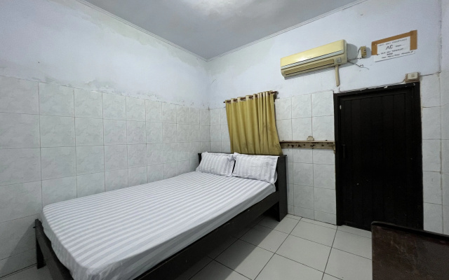 Hotel O Pondok Surya Near Fakultas Teknik Unhas Gowa – Guest Rooms – Makassar