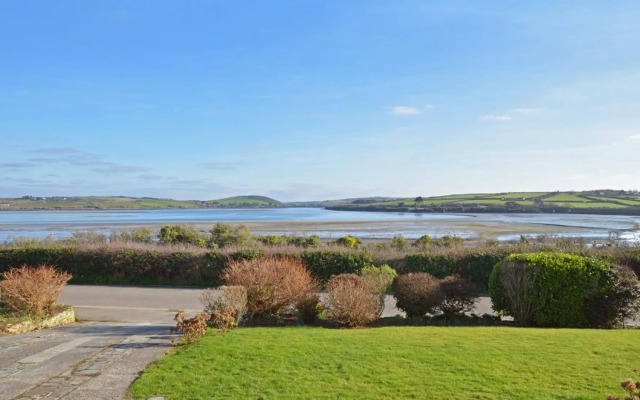 Holiday Home Bluejay