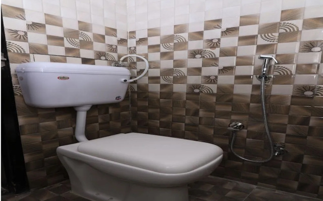Deepak Hotel And Restaurant by OYO Rooms