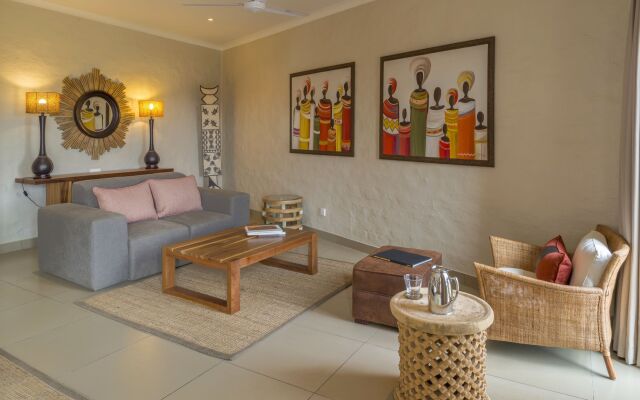 Victoria Falls Safari Club
