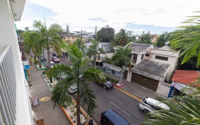 Plaza Achim 2br Apt, Heart Of Nightlife Area!