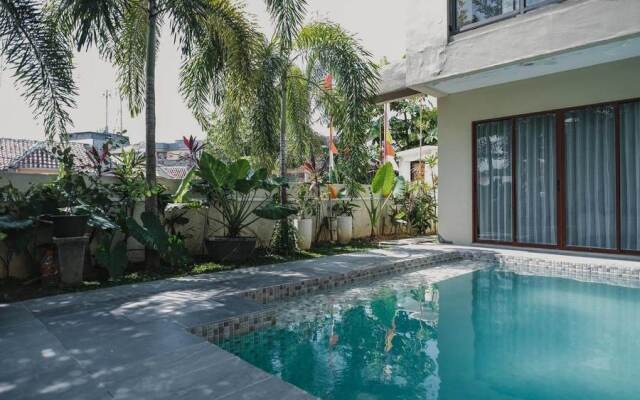 RedDoorz Premium @ Permata Baloi Green