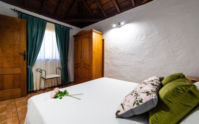 Casa Rural La Capellana by Isla Bonita