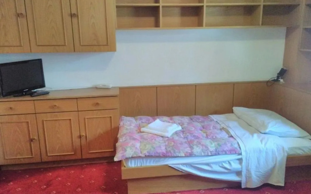 Hotel & Camping Gisser