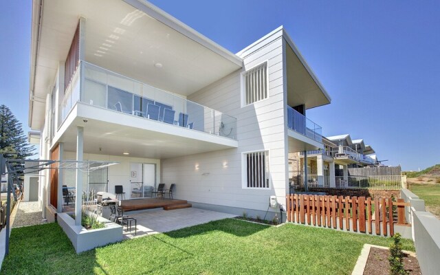 Seas the Day, 41B Ocean Avenue