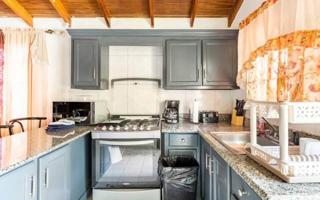 Impeccable 2-bed House in Montego Bay