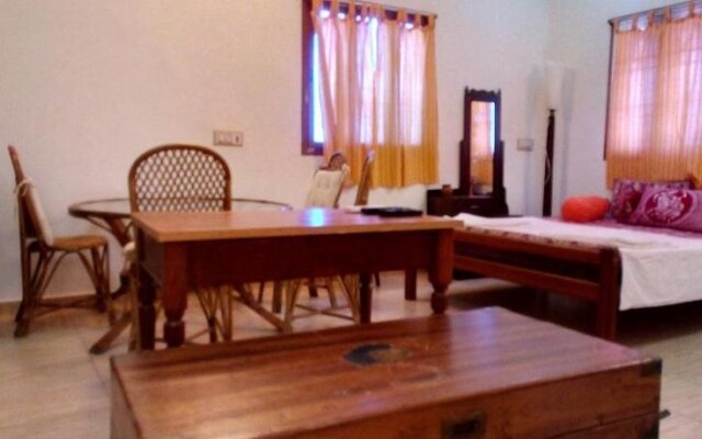 Nila Home Stay cv