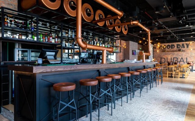 Отель Premier Inn Dubai Dragon Mart