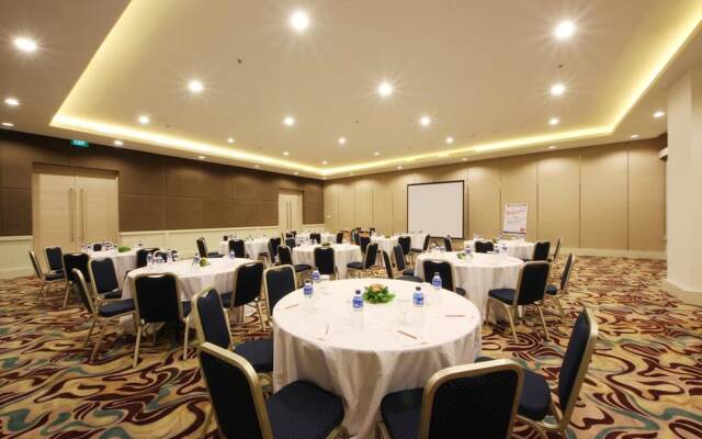 Pop! Hotel Festival City Link Bandung