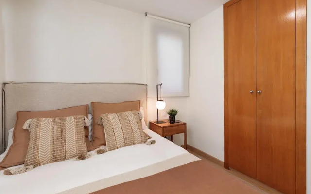 Rambla Paris Attic Apartment