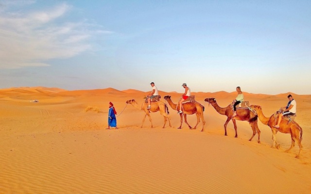 Auberge Hôtel Porte De Sahara Ouzina