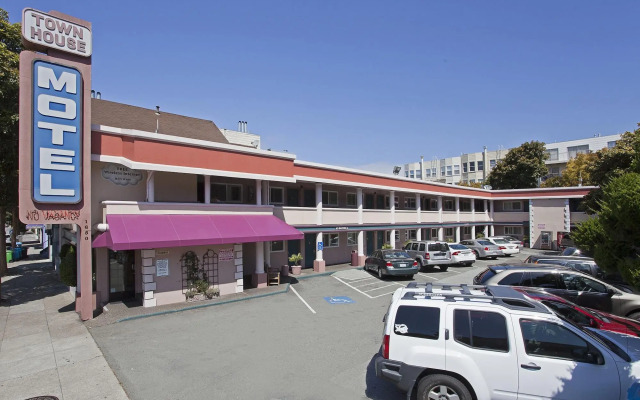 Townhouse Motel