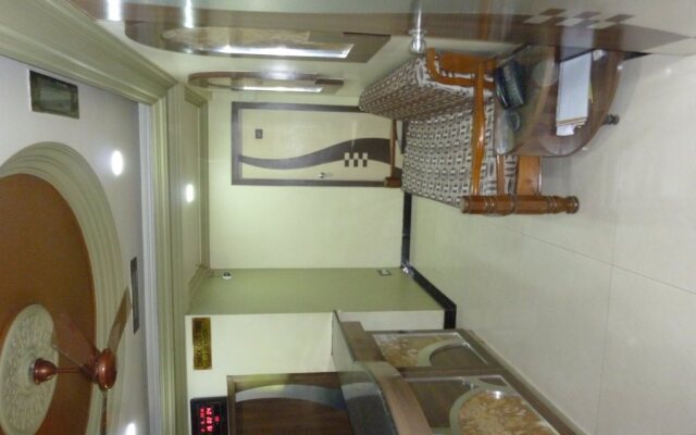 Hotel Mid Town
