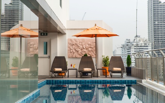 Adelphi Suites Bangkok