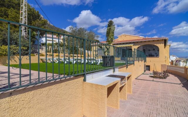 Villa - 4 Bedrooms with Pool, WiFi and Sea views - 104975