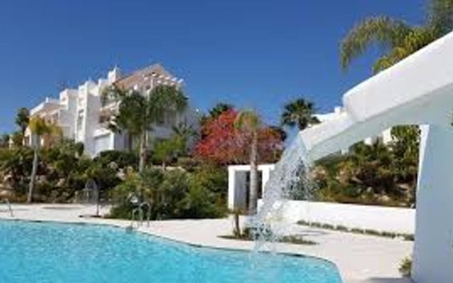 Apartment with 3 Bedrooms in Estepona, with Wonderful Mountain View, P