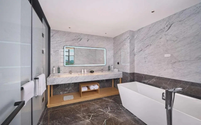 Hilton Garden Inn Huludao Longxing Road