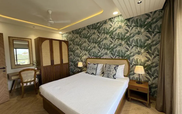 Stylish 1BR With Pool 5 Mins to Candolim Beach