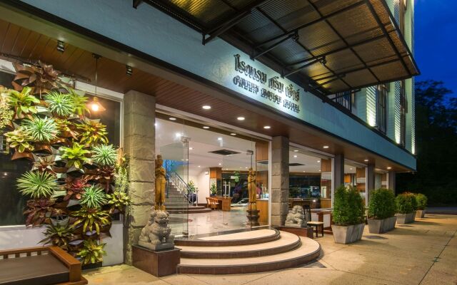 Green House Hotel