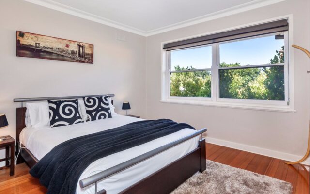 Lake Wendouree Luxury Apartments on Webster