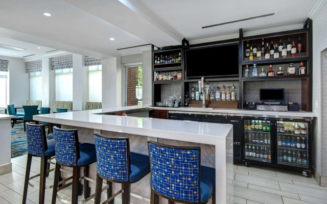 Hilton Garden Inn Detroit Metro Airport
