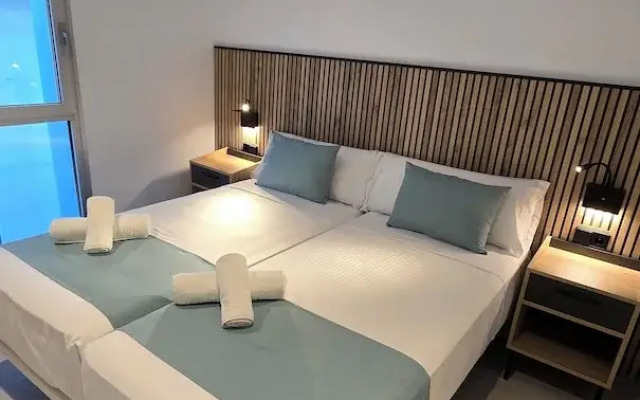 Hostal Rambla 24 by Holihome