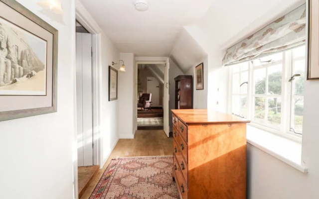 Holly Cottage