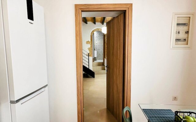 Roussos Place - Next To Splantzia Square - 2bd 2ba