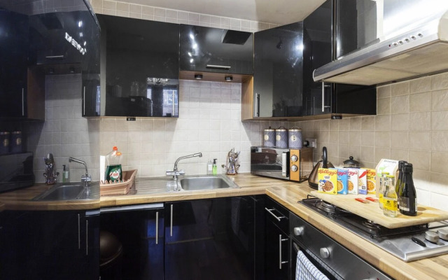 Stylish 1 Bedroom Apartment-ground Floor