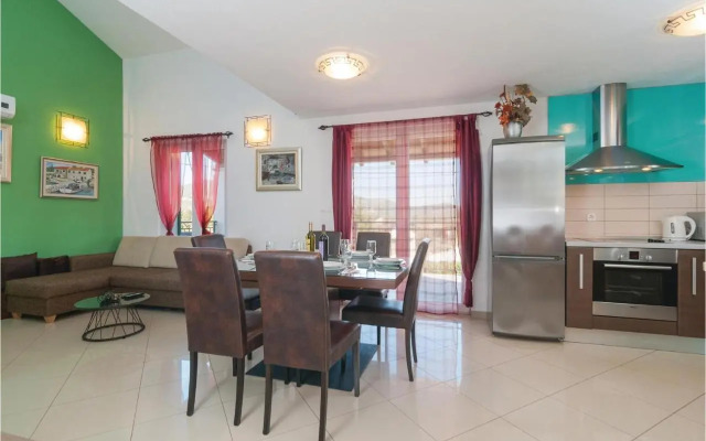 Holiday home Neoric 2