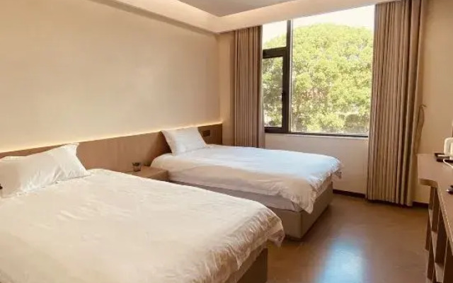 Jindonghu Hotel