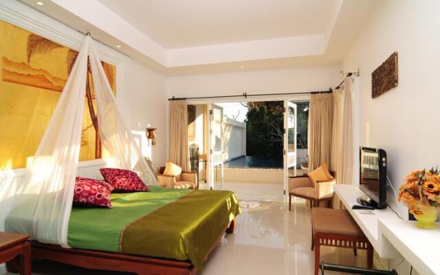 The Cabana Pool Suite