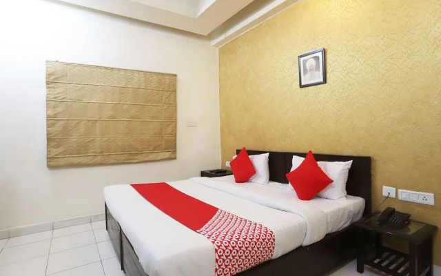 Oyo 47159 Royal Residency