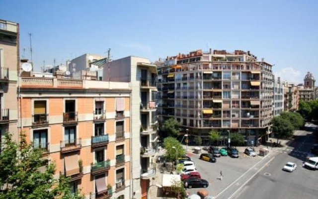 BarcelonaForRent Urban Central Suites