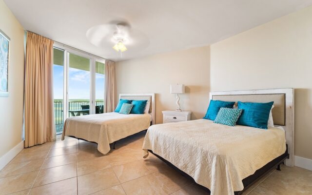 Crc1202 3 Bedroom Condo