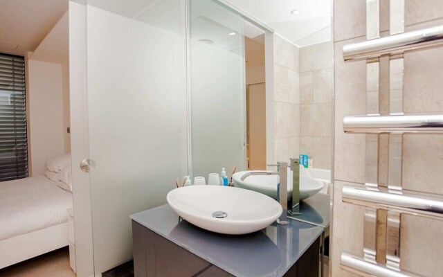 Exquisite 2 Bedroom Apartment In Bank
