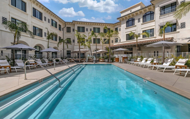 Cambria Hotel Calabasas - Malibu