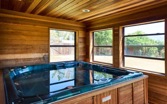 Loba Luna Bed & Breakfast