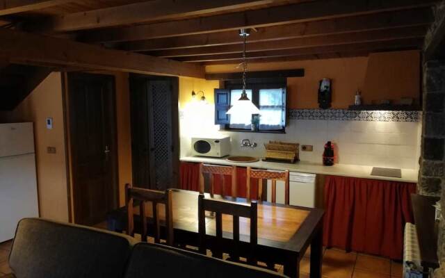 Casas de Aldea Valle de Bueida