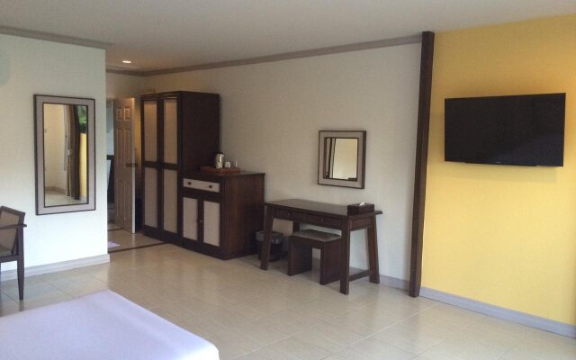 Thara Cholapruek Resort - SHA Extra Plus